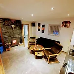 3 Z Moderne Wellnesswohnung - Sauna, Kamin, Parkplaetze 65M2 Bis 6 Per
