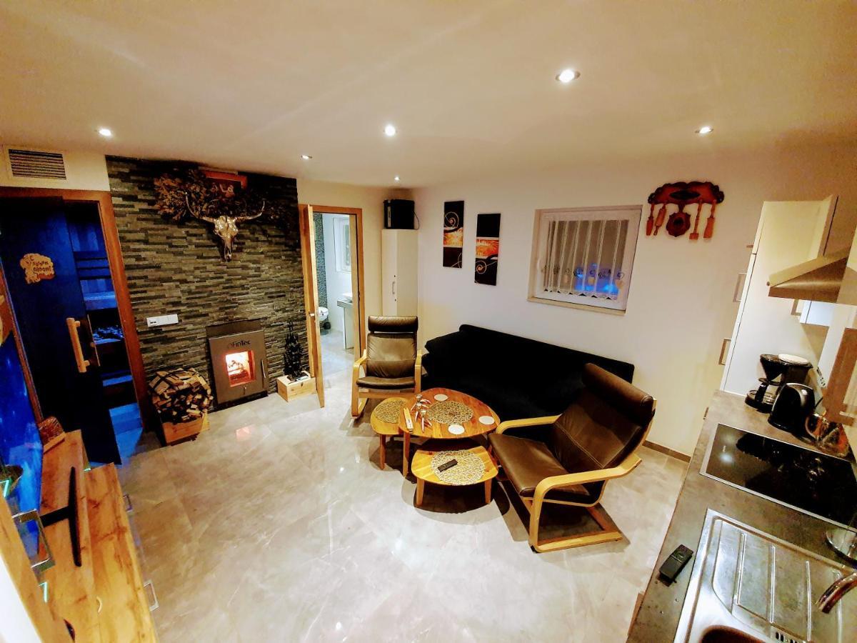 3 Z Moderne Wellnesswohnung - Sauna, Kamin, Parkplatze 65m2 Bis 6 Per Appartement